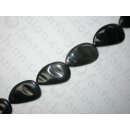 Blk Horn Flat irreg. Teardrop dented, ca.47x25mm