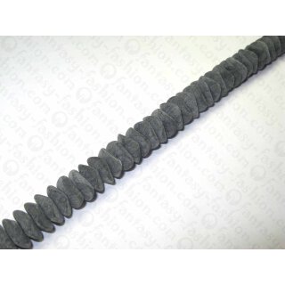 Horn Potatoe Chips black matt ca. 15x5mm cd