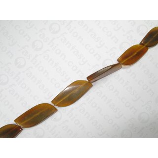 Brown horn wave, ca. 47x20x7mm