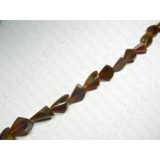 Brown Horn Kite ld ca. 30x25x18mm IIS