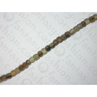 Grey-White Horn cubes ca. 6x6x6mm