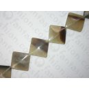 Grey-White Horn fac. flat square dd ca. 38x38x7mm