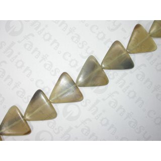 Grey-White Horn Flat Triangle ld, ca. 32x32x7mm