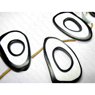 Blk.Horn Slice w.hole w.white Resin ca.110x60x10mm