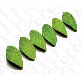 Wasserschlangen Leder Twisted Leaf 57x27mm_Classic Green Matte