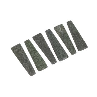 Rochenleder trapezoid avocado green polish / ca.40x18x4mm / 6pcs.