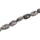 Stone  Green Serpentine oval   / 25mm.