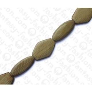 Harz Beads Oval and Hexagon Transparent Clear with Corn Husk Inlay 45mm