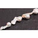 Natural Freshwater Pearl Beads white / Baroque / 30x20mm.