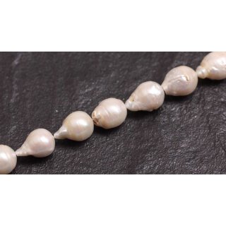 Natural Freshwater Pearl Beads white / Baroque / 16x12mm.