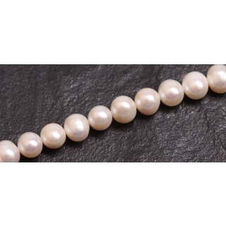 Natural Freshwater Pearl Beads white / Semi Round / 9x10mm.