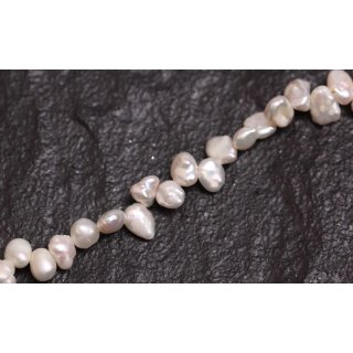 Natural Freshwater Pearl Beads white / Nuggets / 4x7mm.