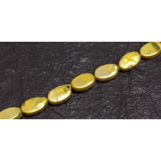 Süßwasserperlen Yellow / oval Irregular / 16x10mm.