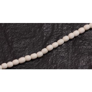 Bone Beads  white round / 4mm.