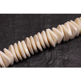 Bone Beads  white chips / 5x20mm.