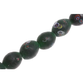 Glasperlen Matt green w design oval / 25mm / 17pcs.