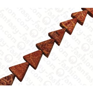 Bambus Koralle Triangle with Sharp Edge Red / ca. 20mm / 20pcs.