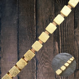 Gold leaf laminated dice I ca. 15x15mm. I  I 19 pcs.