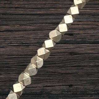 Messing gold glänzend facetted brass I 5x5 mm.