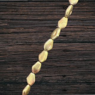 brass gold shiny teardrop brass I 11 mm.