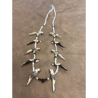 Zuni Parrot Necklace long Black-White